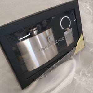 Groomsmen party flask and keychain gifts